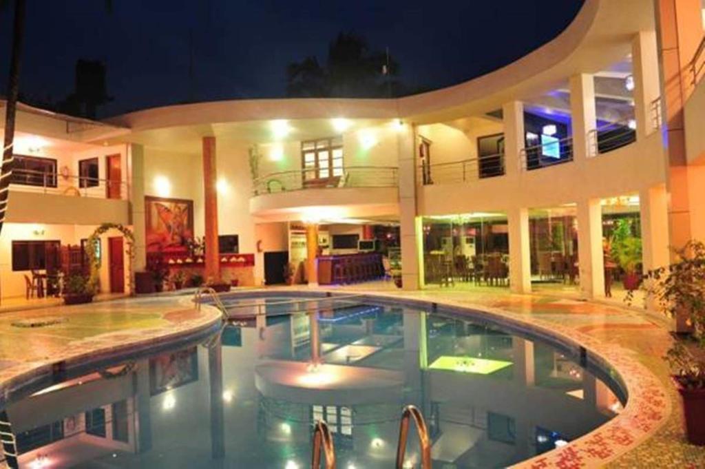 United 21 Emerald Goa Varca Exterior foto